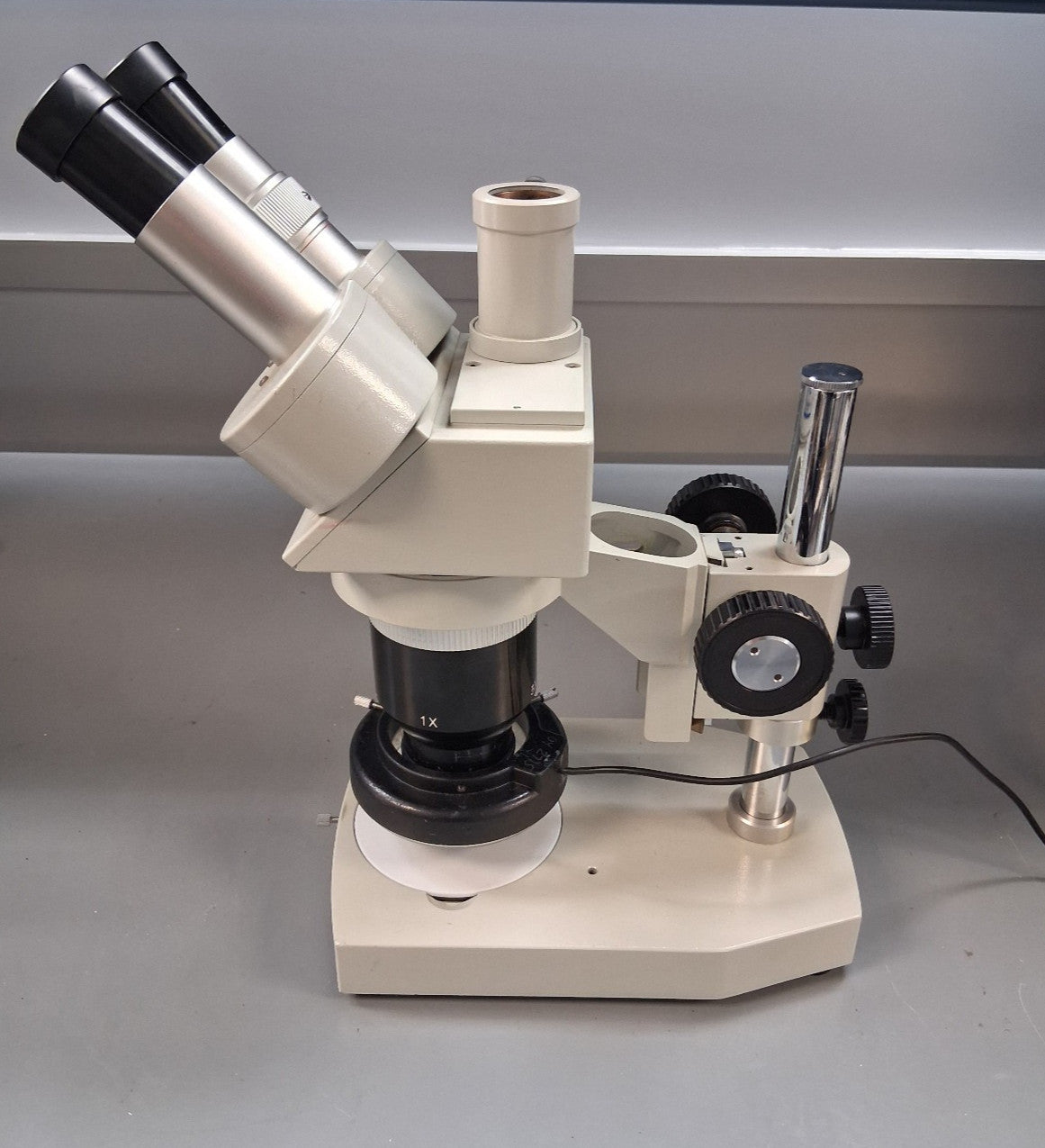MEIJI EMT TRINOCULAR STEREO MICROSCOPE STAND LED LIGHT Missing Camera, Tube & TV