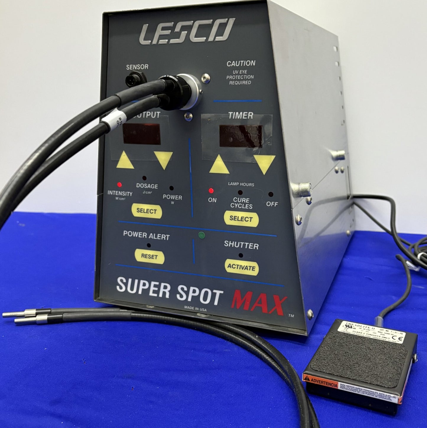 LESCO SUPER SPOT MAX HP VSM3001 SYSTÈME DE DURCISSEMENT UV AVEC INTERRUPTEUR À PIED ET GUIDE DE LUMIÈRE 