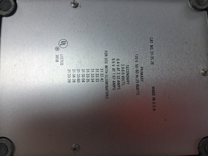 Leica StereoZoom 4 Microscope w/ 10X Eyepieces Stand & Light 7-30X Magnification