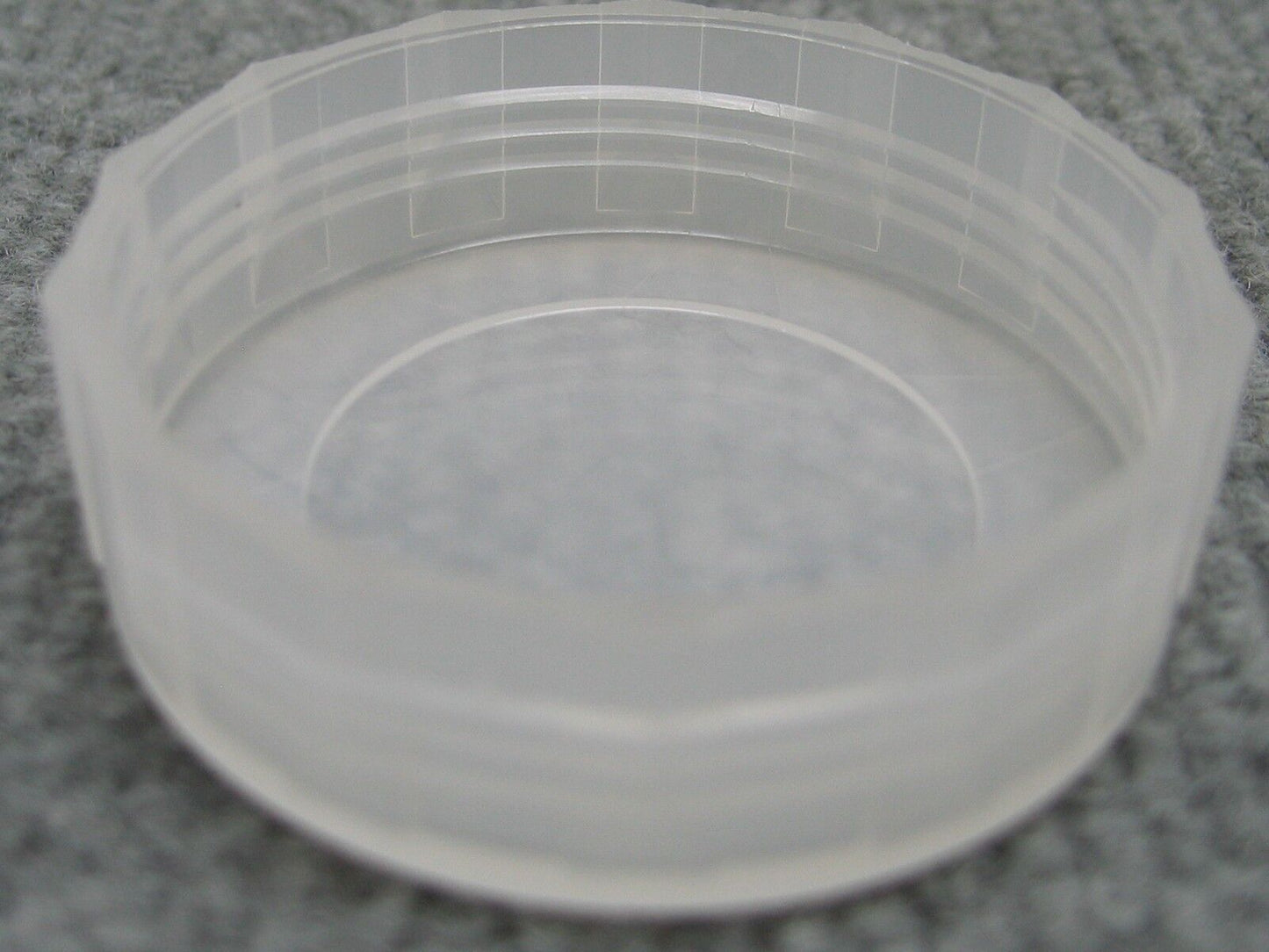 2" PLASTIC JAR LIDS QUANTITY OF 300 LIDS