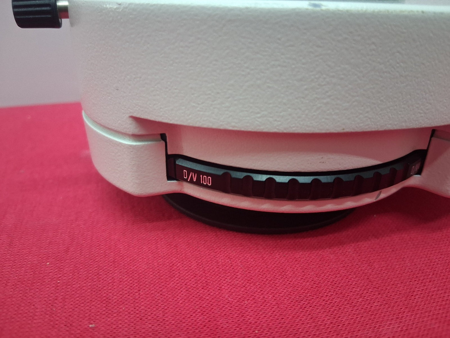 Leica 10446309 Documentation Tube HD V, a switchable 3-position beam splitter