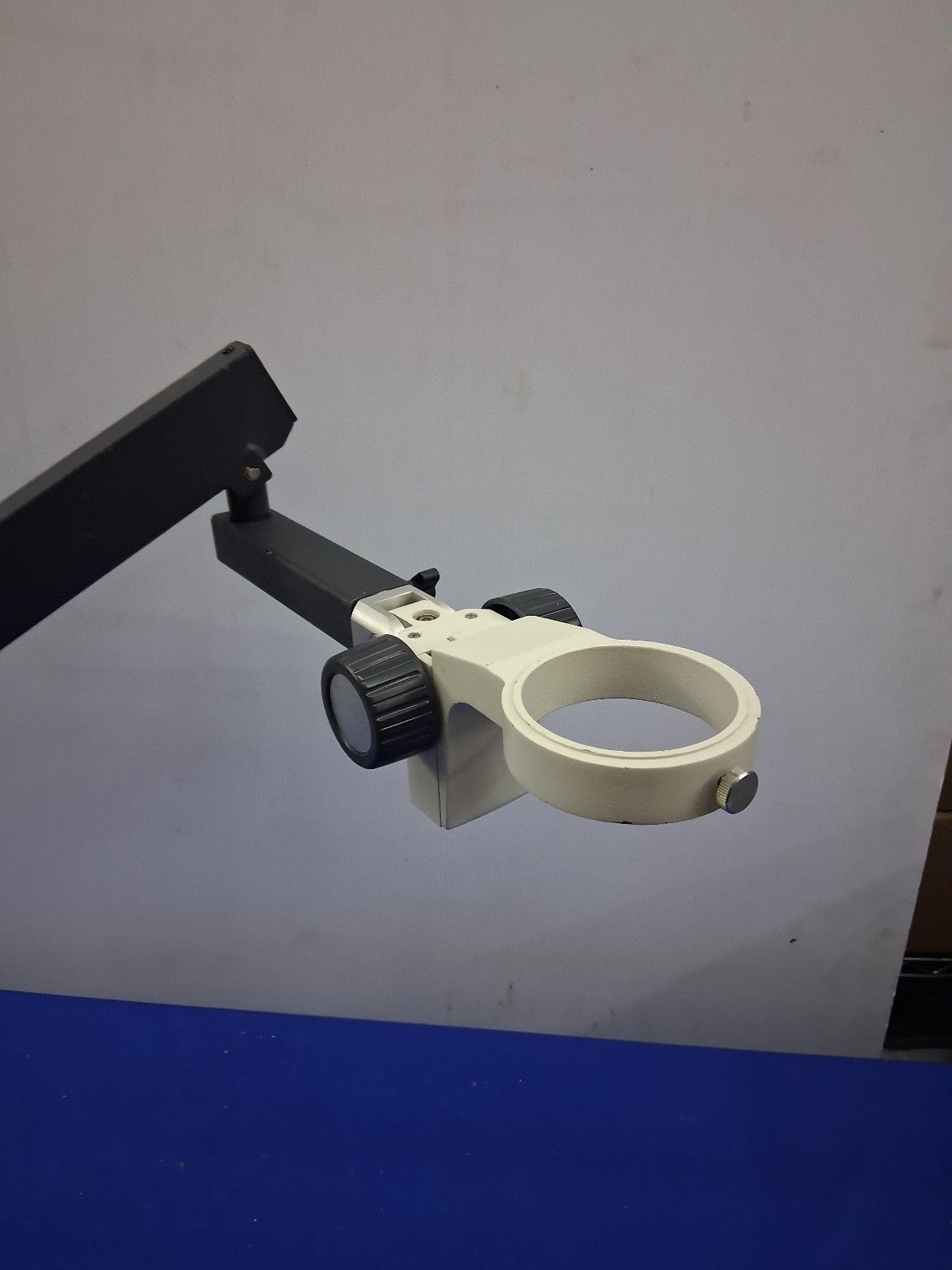 LEICA  STEREO MICROSCOPE BOOM STAND ARM FLEX ARTICULATING ARM 10450495 E ARM