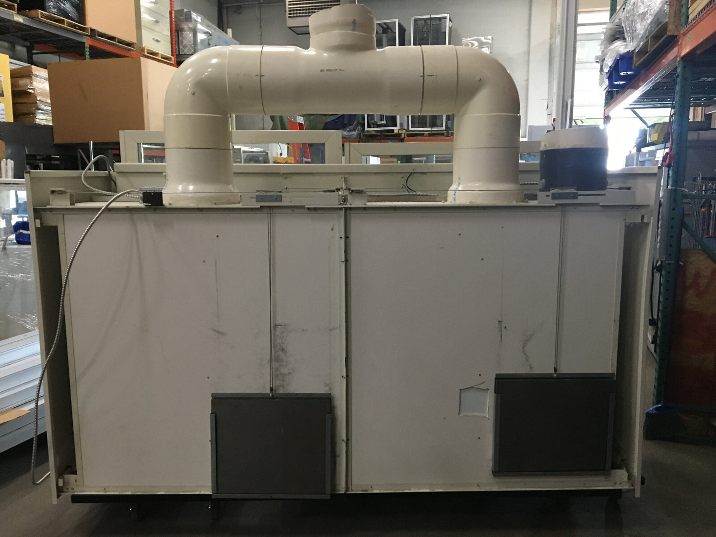 KEWAUNEE LABORATORY FUME HOOD/WITHOUT BASE SUPREME AIR 8' X 3' X 78" Has CUTOUT