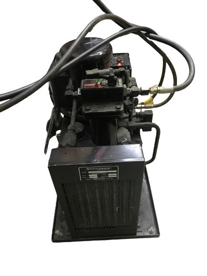 SISTEMA DE PRUEBA DE TENSIÓN DINÁMICA HIDRÁULICA ESTÁNDAR INSTRON 8841 225LBS PIEZAS/REPARACIÓN