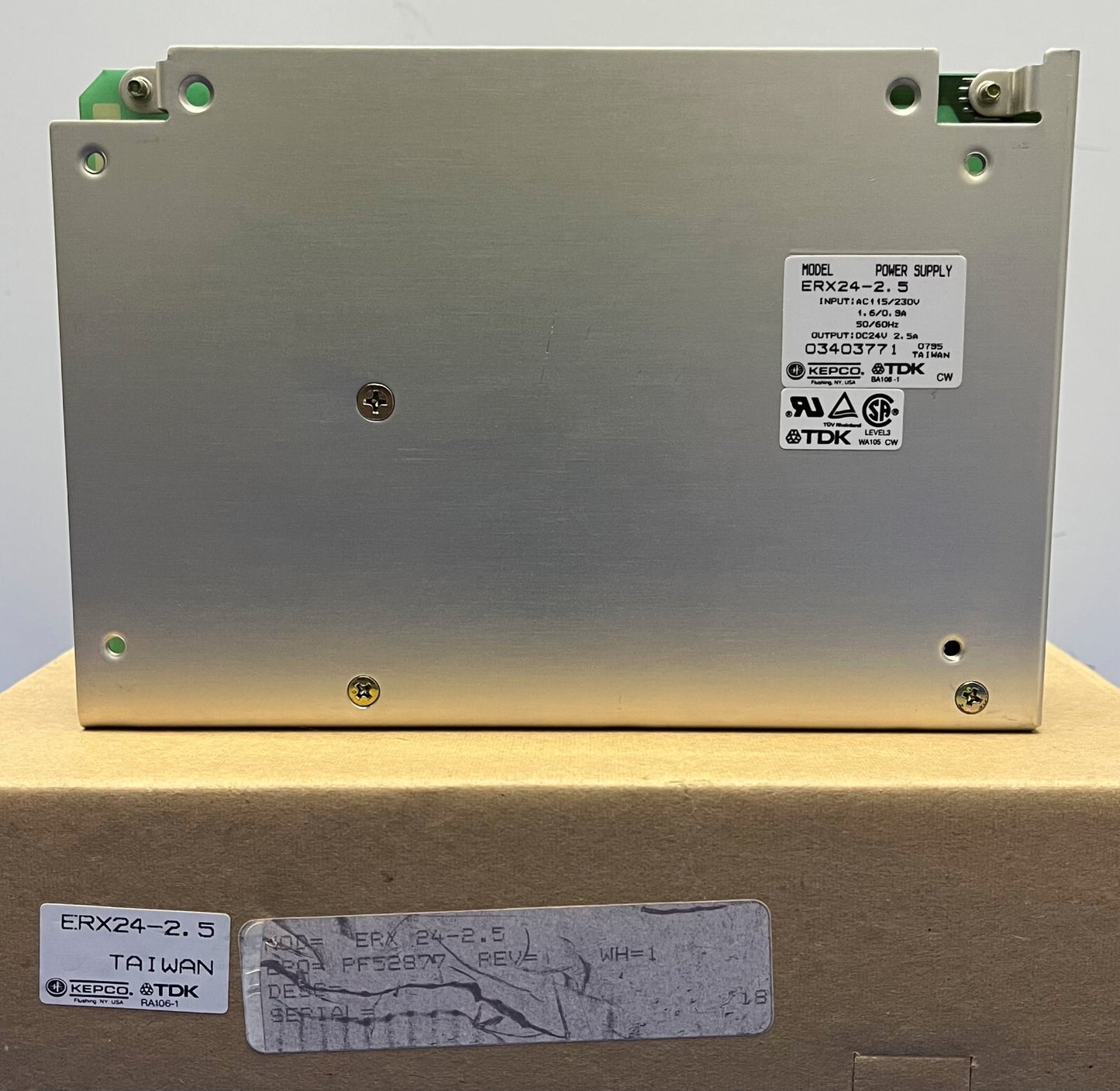 TDK KEPCO VOEDING ERX24-2.5 INGANG: AC115/230V, 1.6/0.9A, 50/60HZ UITGANG: DC24