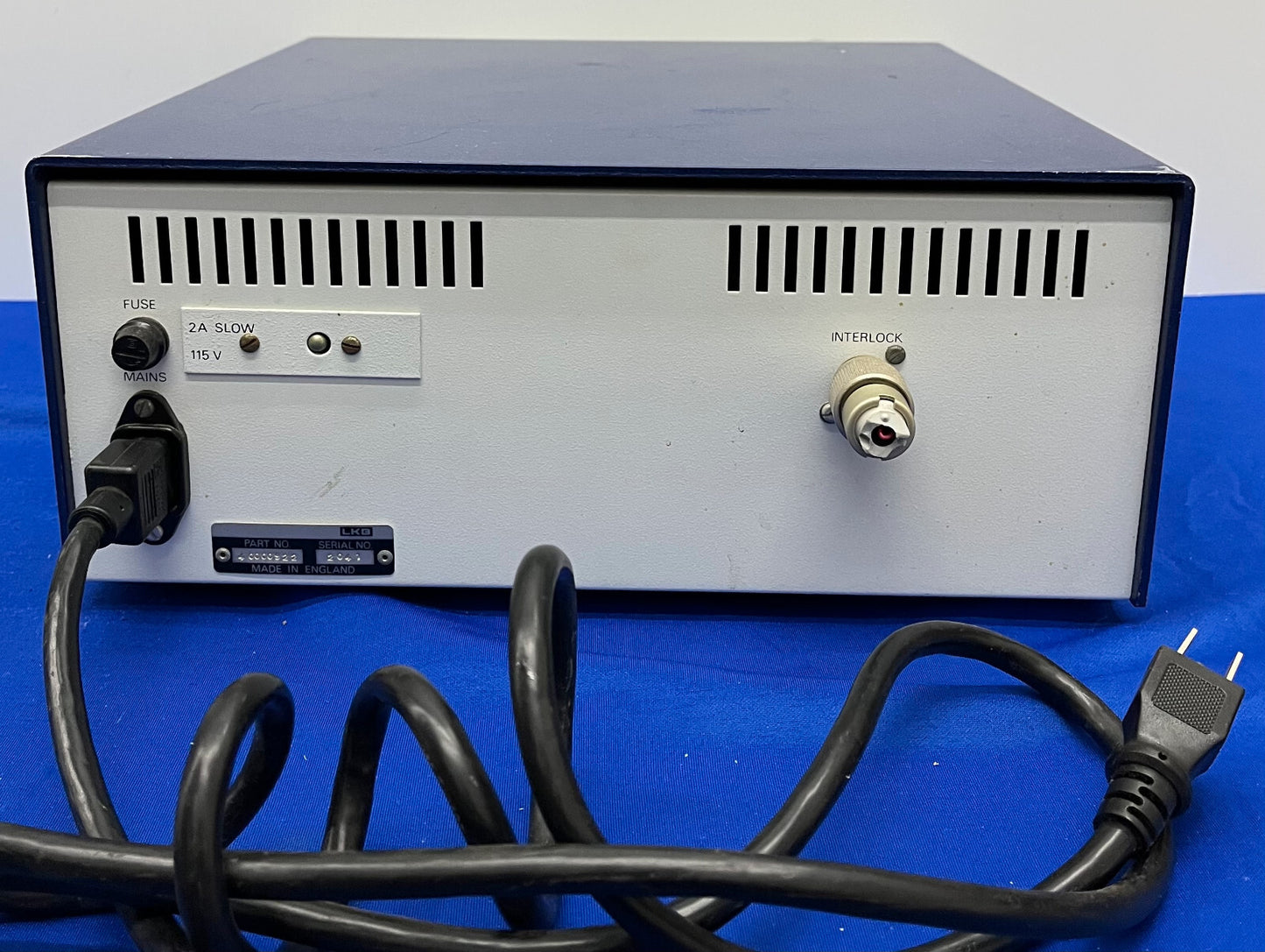 FUENTE DE ALIMENTACIÓN LKB BIOCHROM 2103 N.º DE PIEZA 40000922 PARA PIEZAS/REPARACIÓN