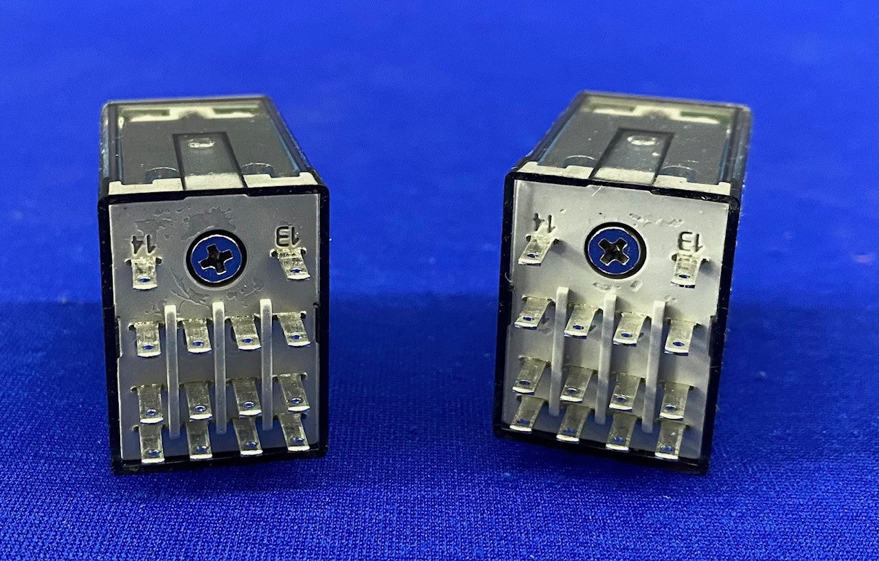 Allen Bradley AB 700-HC24Z24-4 SER D MINIATURE ICE CUBE RELAY - 1 LOT QTY 2