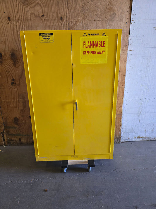 JUSTRITE 25450 45 GALLON / 170 LITER FLAMMABLE LIQUID STORAGE CABINET