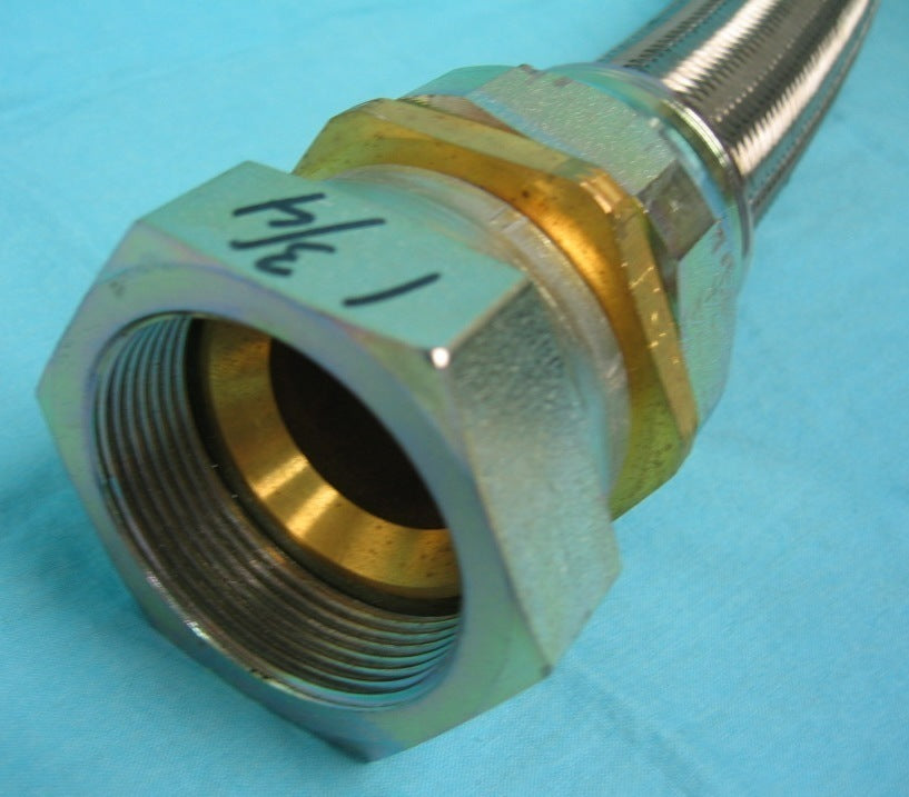 FLEXIBLES METALL 1 3/4" NPT WEIBLICHES ENDE 1 3/4" NPT MÄNNLICHES ENDE GESAMTLÄNGE 24" METALLSCHLAUCH