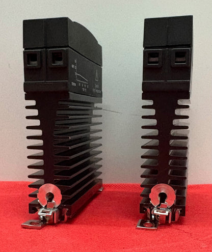 CRYDOM CKRD2410 ソリッドステートコンタクタ 240V 10A - 1 ロット数量 2