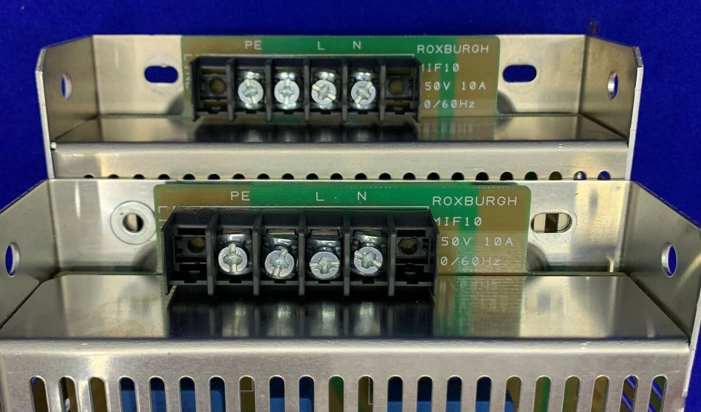 Lot de 2 variateurs de fréquence automatiques Rockwell 2090-UXLF-110 / Série A avec filtre RFI 10 A à 40 °C 