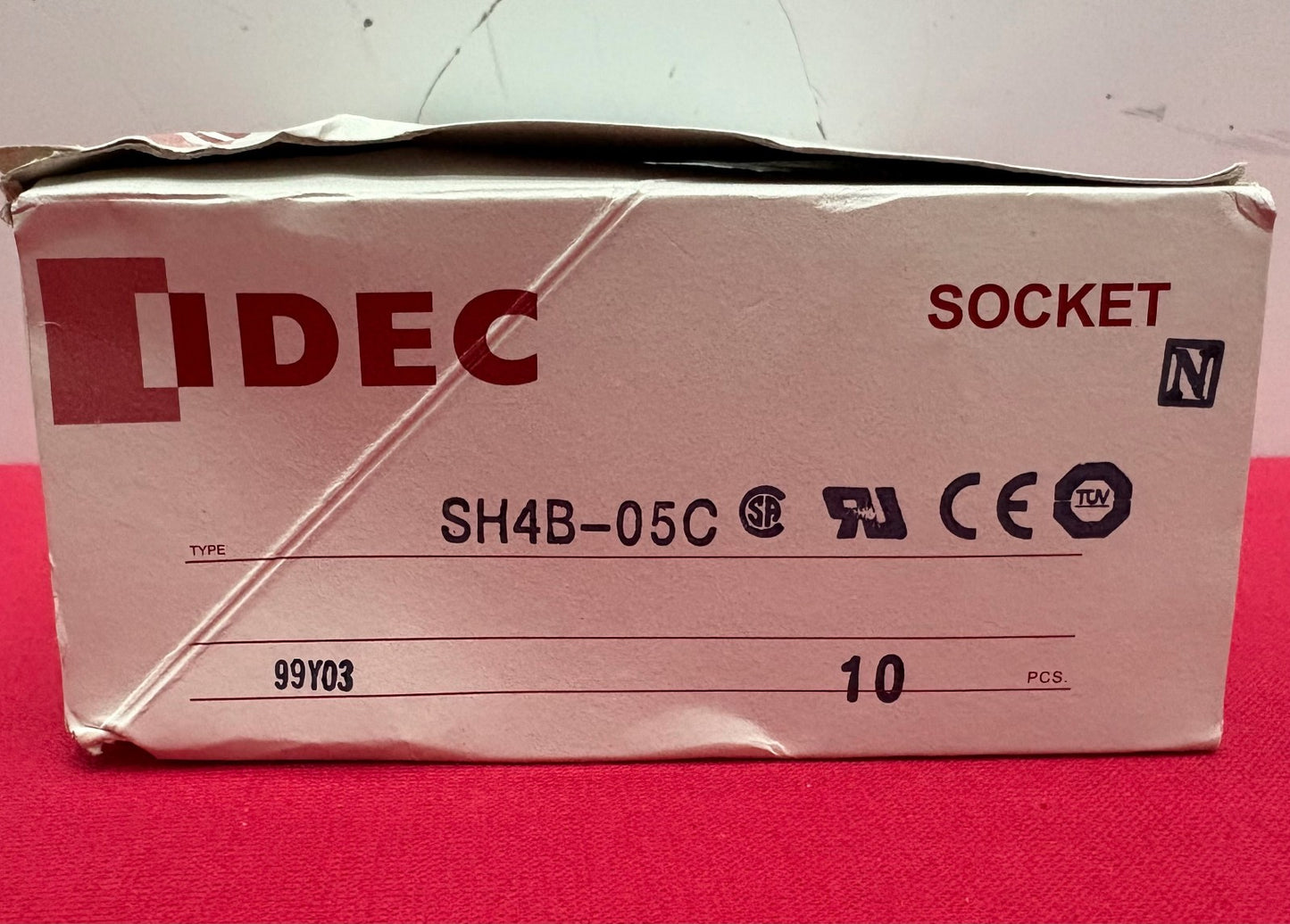 IDEC SOLID STATE RELAY SOCKET SH4B-05C - 1 PACKAGE QTY 10