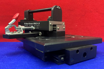 Del Tron RS3-3 gekruiste rolgeleider met Parker 4450-DM geleider en rotatiebevestiging