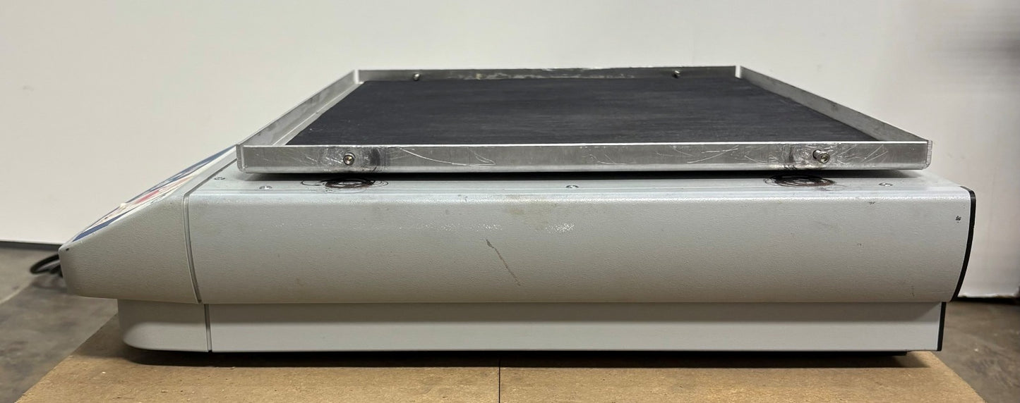 VWR ADVANCED DIGITAL ORBITAL SHAKER MODEL 5000 ADV 120V CAT NO 89032-104