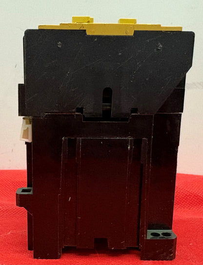 Allen-Bradley Allen Bradley AB 100-A12NZ*3 SER B CONTACTOR 24 VDC