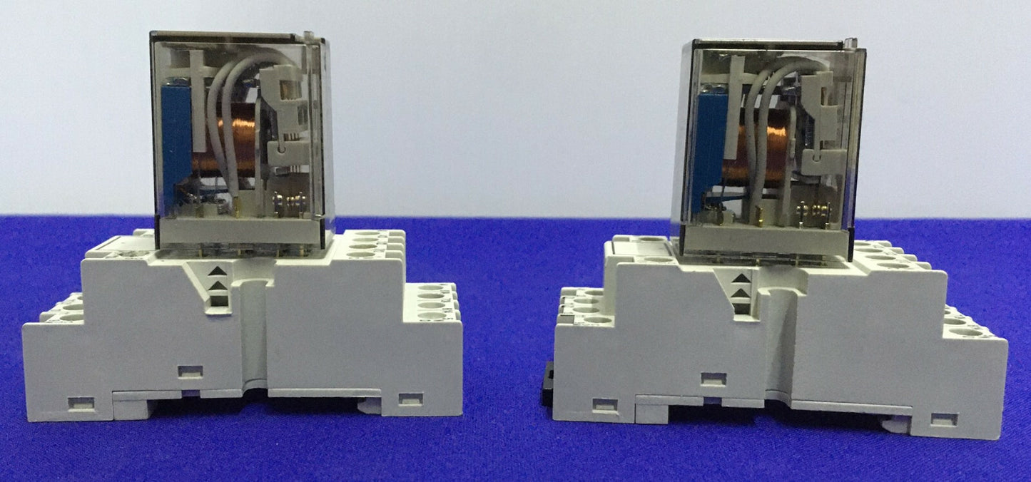 1 LOT VAN 2 Allen Bradley - 700-HN103 MINIATUUR RELAIS SOCKET &amp; 700-HC24Z24-4 RELAIS 