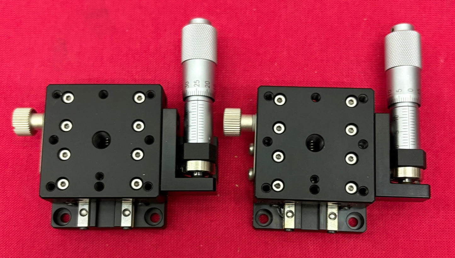 Lot of 2 XPG40 MANUAL 40mm x 40 mm STAGE X-AXIS LINEAR MANUAL POSITIONING STAGE