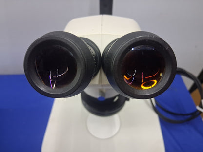 LEICA S4E STEREO ZOOM MICROSCOPE 6.3 -30 X MAGNIFICATION WITH STAND & LED LIGHT
