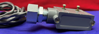 Micro-interrupteur BZ-2RL25551-A2 à enclenchement avec boîtier