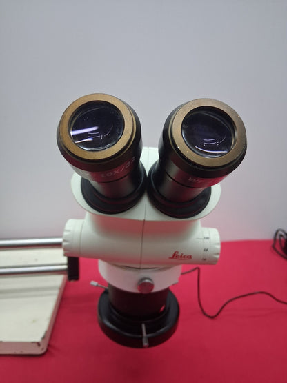 Leica S4E 6.3-30X Stereo Zoom Microscope with Boom Stand and LED Ring Light