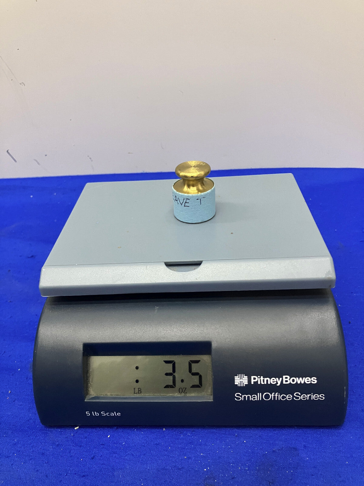 BALANZA PITNEYBOWES G799 PEQUEÑA DE 5 LB. EL ARTÍCULO ES USADO.