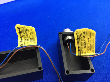 1 LOTTO DI QTY 2 WOODHEAD /BRAD HARRLSON ® 7R2A06A19A120 ASSEMBLAGGIO CAVI