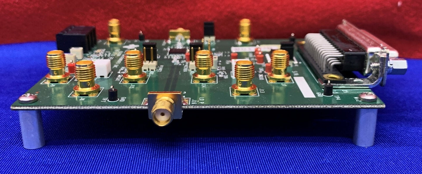 Strumento di sviluppo RF del modulo di valutazione TRF3701 REV D1 di Texas Instruments