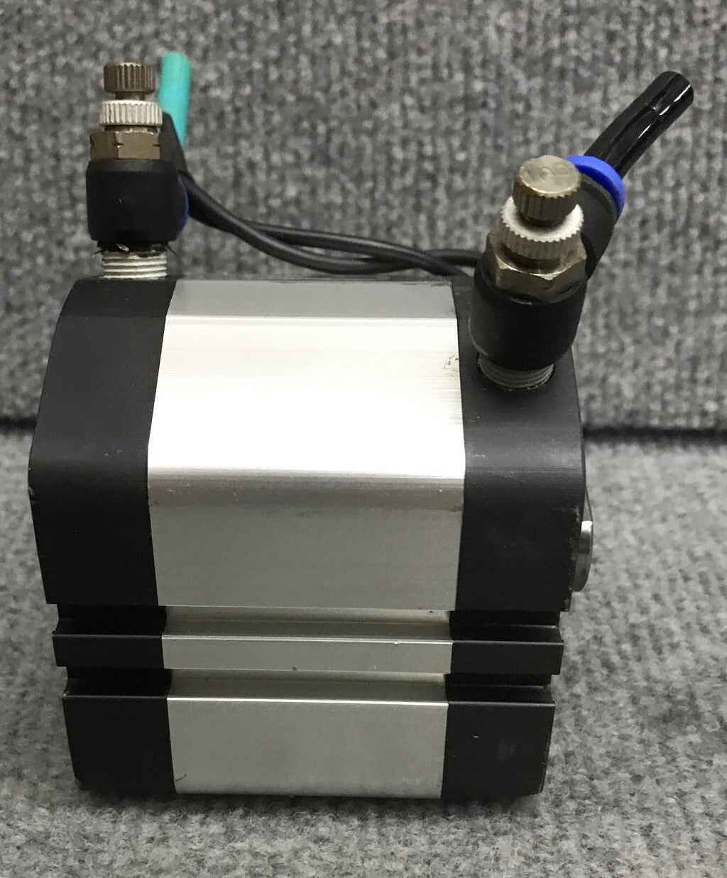 SCHRADER BELLOWS PNEUMATIC CYLINDER - ITEM IS USED/UNTESTED - CAN NOT READ LABEL