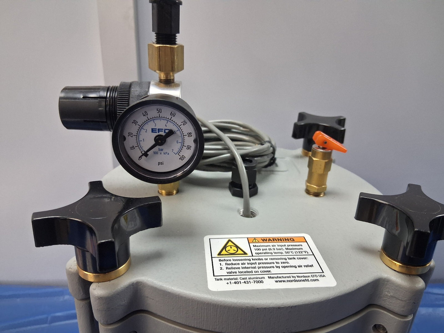 NORDSON EFD 7020188 5L TANK FLOAT SWITCH 100 PSI ANALOG GAUGE FLUID RESERVOIR