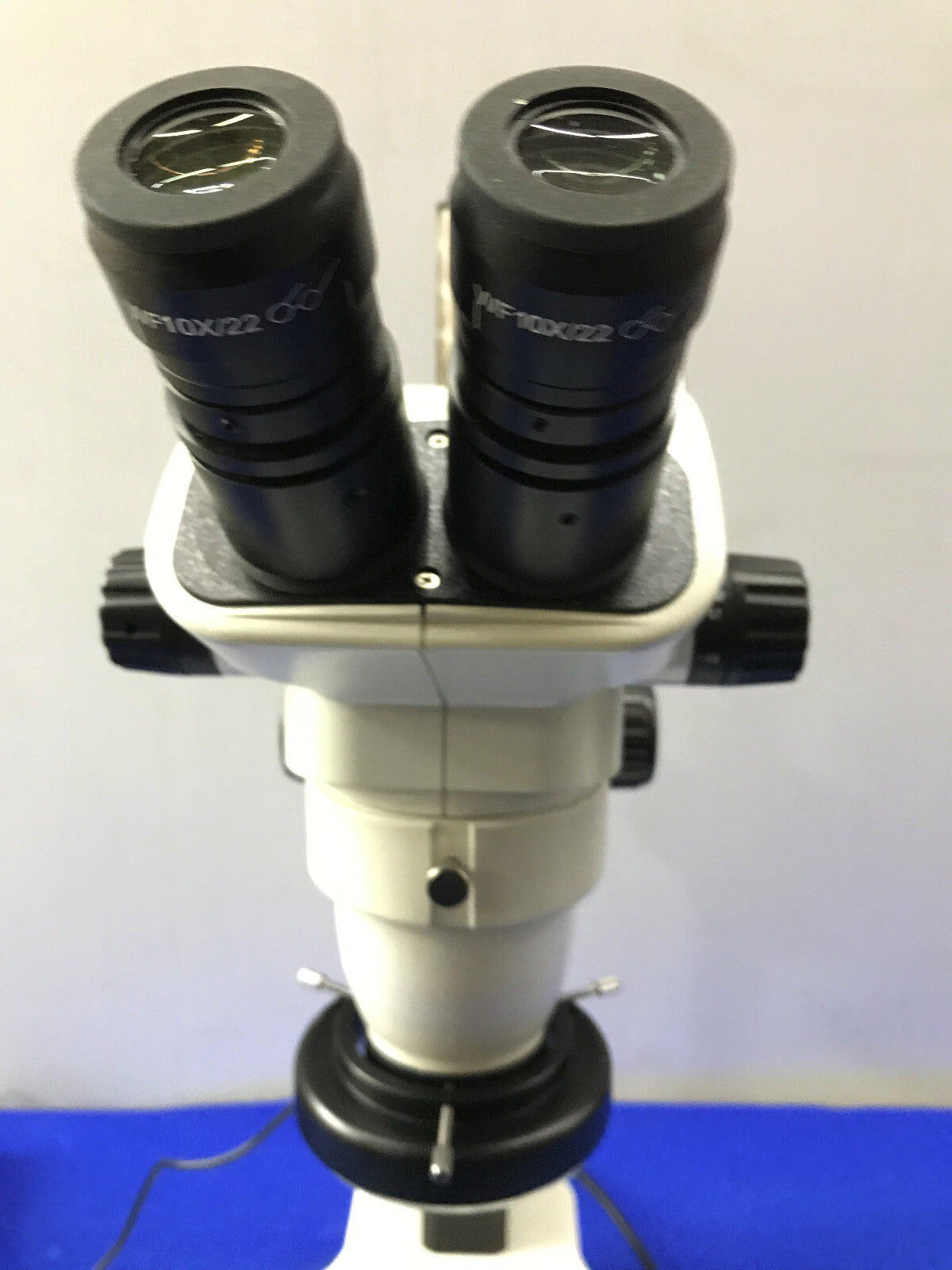 MMBT Ergonomic Backlit LED Track Stand 6.7- 45X Scope with LED Quad Ring Light