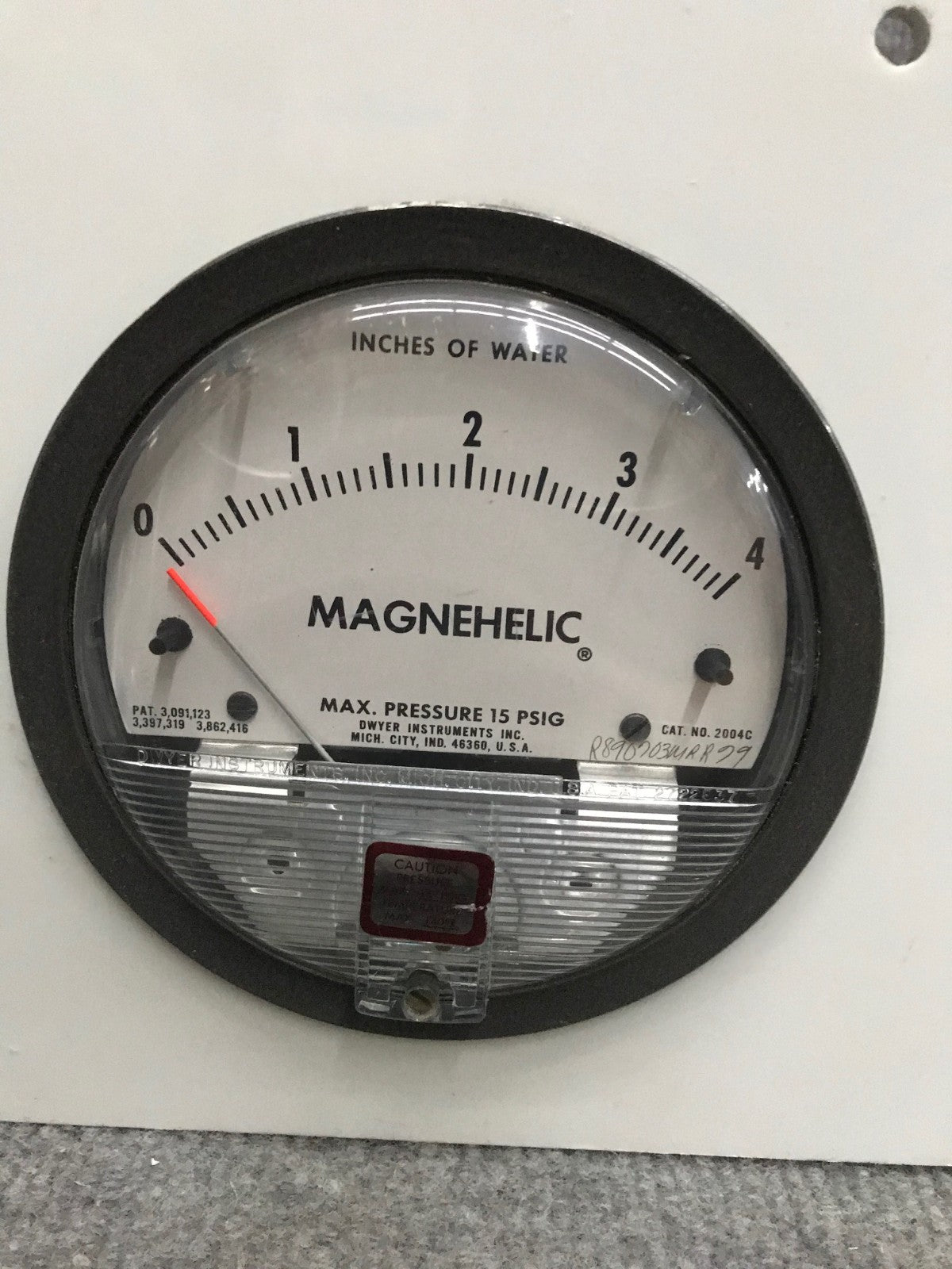 QTY 1- MAGNEHELIC GAUGE 2004C & QTY 1- HASTINGS VACUUM GAUGE DV-6 GAUGE TUBE