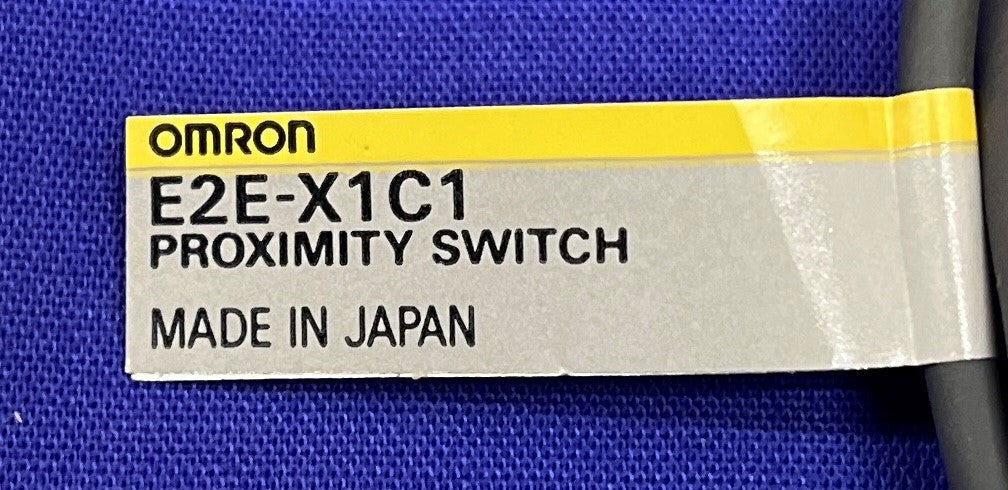 Lot van 3 Omron E2E-X1C1 naderingssensoren