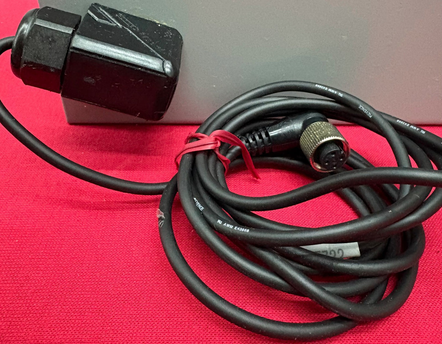 KEYENCE SWITCHING MS2-H50 POWER SUPPLY & FERRAZ SHAWMUT FUSE BLOCK USCC1I