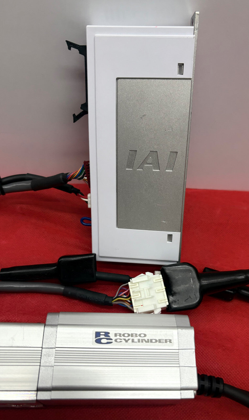 IAI ROBO CYLINDER RCA-SA5C-I-20-3-300-A1-P & CONTROLLER ACON-C-201-NP-2-0  PARTS