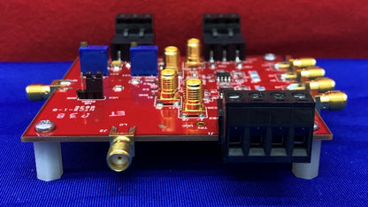 TEXAS INSTRUMENTS TRF3701 / TRF3702 REV B RF-ONTWIKKELINGSTOOLS