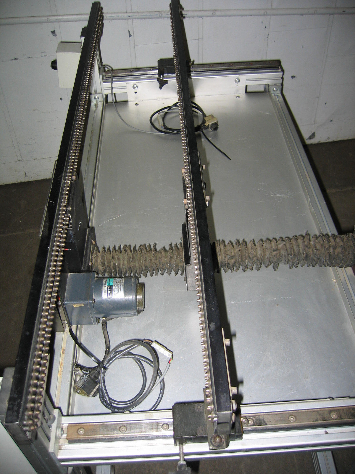 CIRCUITO ALIMENTATORE BORDO TRASPORTATORE A CATENA TRASPORTATORE ORIENTALE CONTROLLO VELOCITÀ MOTORE 