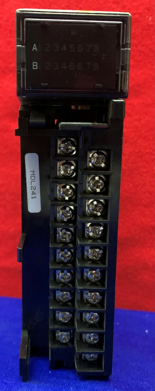 Module d'entrée GE Fanuc IC693MDL241C 24 VCA/VCC 16 points, couvercle manquant