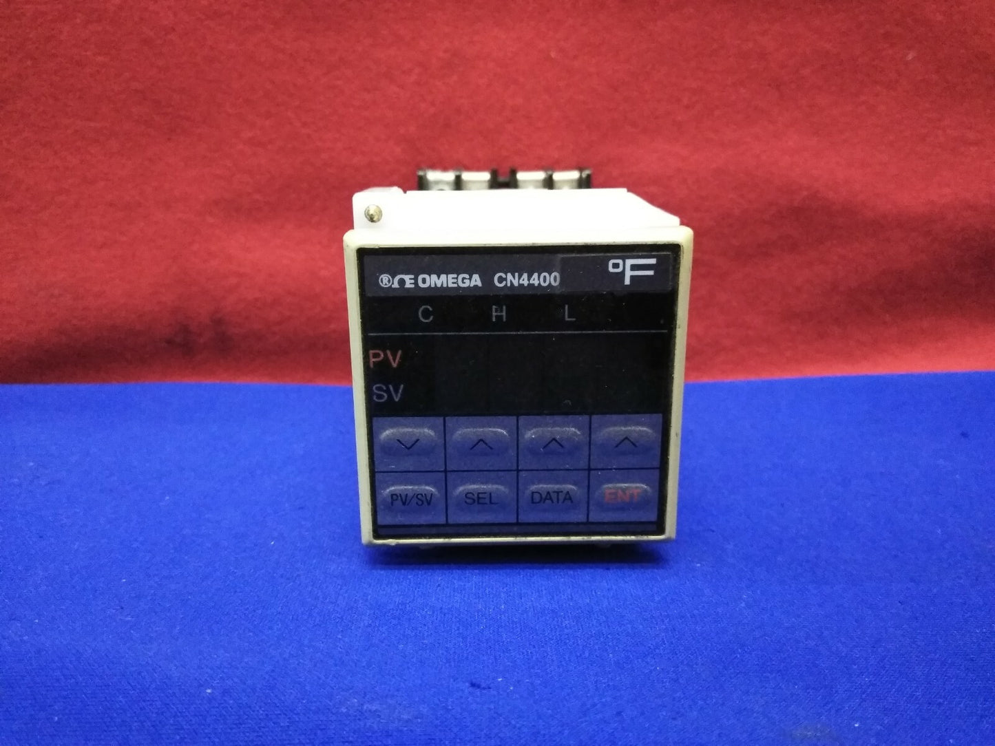 OMEGA CN4400 TEMPERATUURREGELAAR 