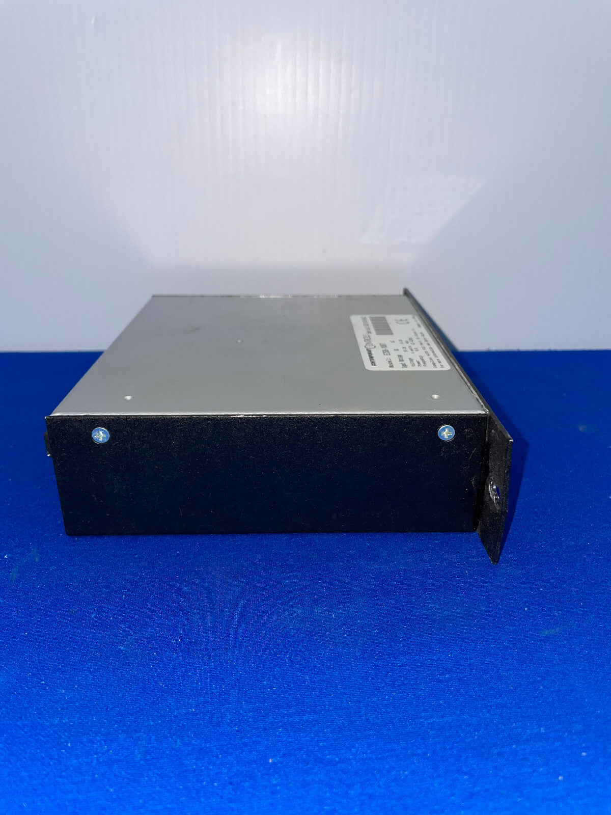 CONTROLLI CONTEMPORANEI, EIS8-100T, CTRLink, HUB DI COMMUTAZIONE ETHERNET A 8 PORTE
