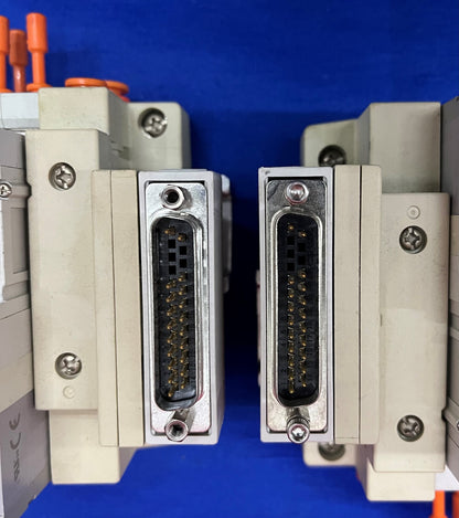 Lot von 2 SMC SS5V1 1011265-00-6 mit (5) SV1100-5FU Magnetventilen