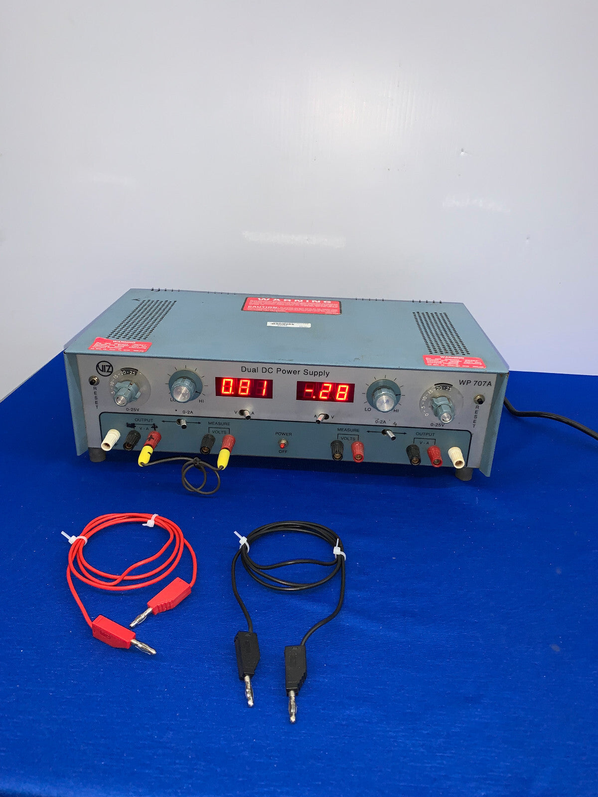 VIZ WP 707A /WP-707A SN K1605 デュアル DC 電源、入力 120 VAC 50-60HZ 225 ワット