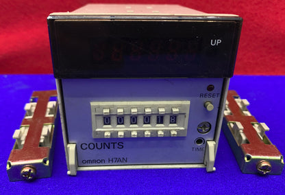 OMRON PLC H7AN CONTROPARTI/RIPARAZIONE CON STAFFE DI MONTAGGIO/PIASTRA POSTERIORE MANCANTE