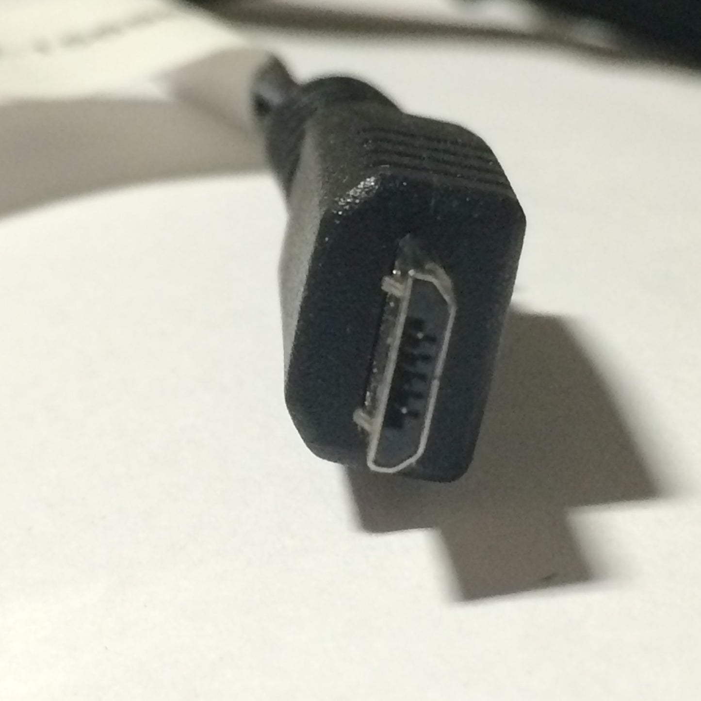ALIMENTATORE XP Power 5Volt DC 1.6A 100-240 spina USA a Micro USB VEP08US05
