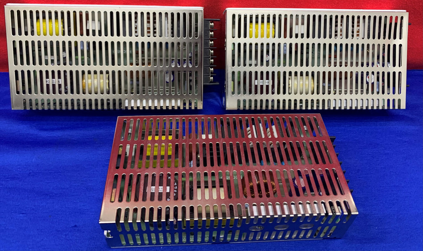 1 Lote de 3 - Fuente de alimentación KGCOMP SPN150-48S 48 V 3,3 A