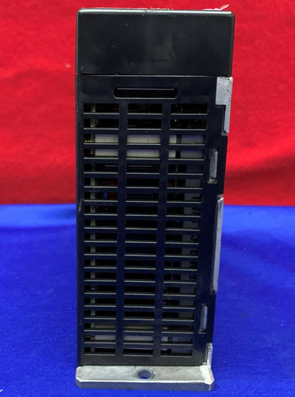 Pilote d'amplificateur servo GE Fanuc série SL IC800SLA0101A (couvercle manquant)