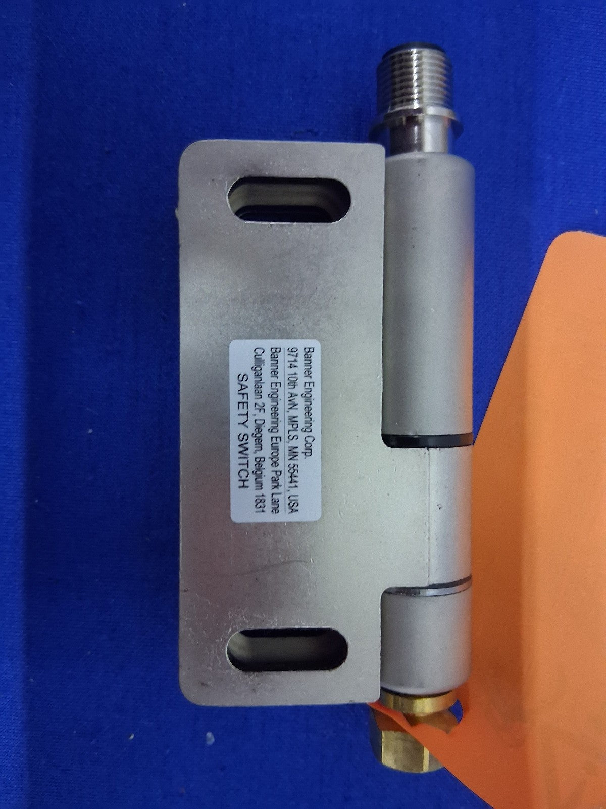 BANNER ENGINEERING CORP 46731 SI-HG80DQD HINGE SAFETY INTERLOCK SWITCH
