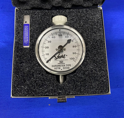 INSTRON SHORE ® DUROMETER TYPE ASTM D2240 PT#407716800 TYPE D-LONG