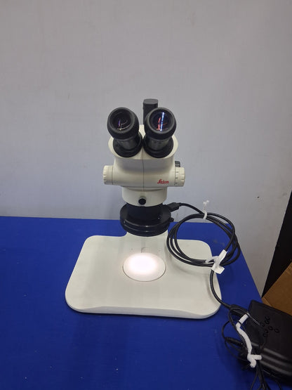 LEICA S4E STEREO ZOOM MICROSCOPE 6.3 -30 X MAGNIFICATION WITH STAND & LED LIGHT