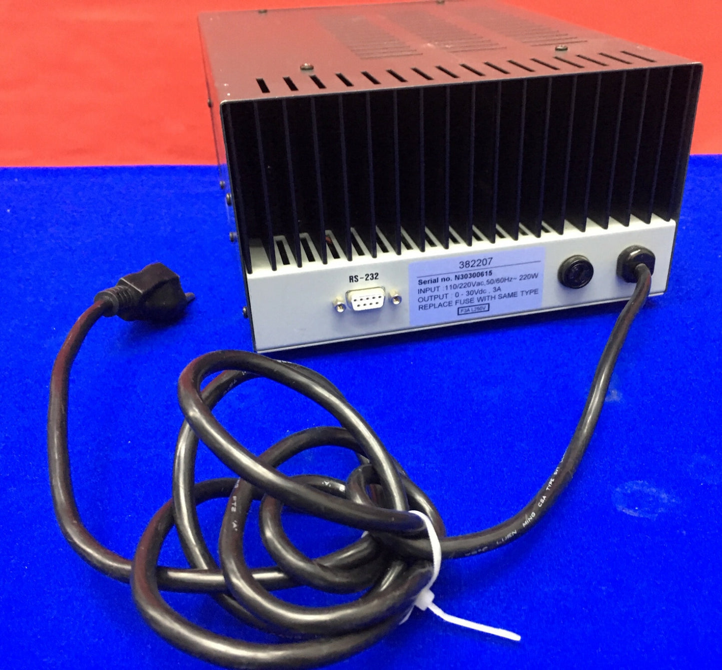 EXTECH INSTRUMENTS 382207 DC-GEREGULEERDE VOEDING