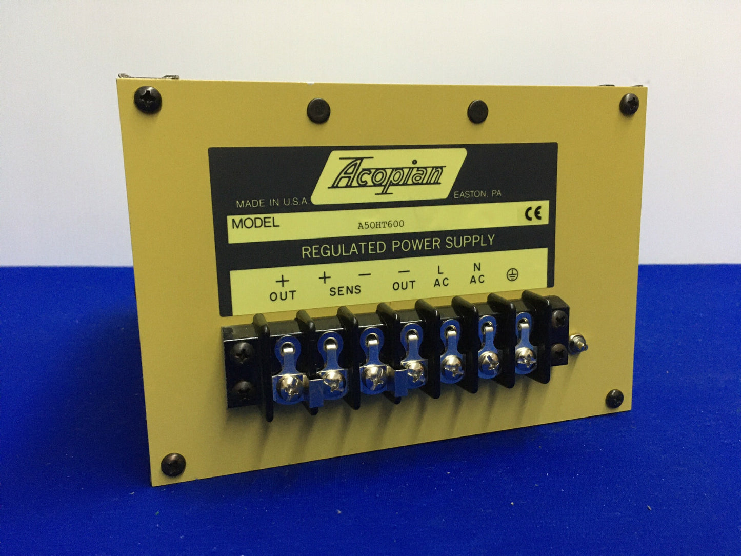 ALIMENTATORE REGOLATO ACOPIAN A50HT600 50 VDC
